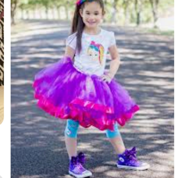 Converse Chuck Taylors High Tops - Picture 1 of 6